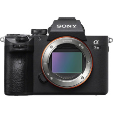 Бездзеркальний фотоапарат Sony Alpha A7 III body (ILCE7M3B.CEC)